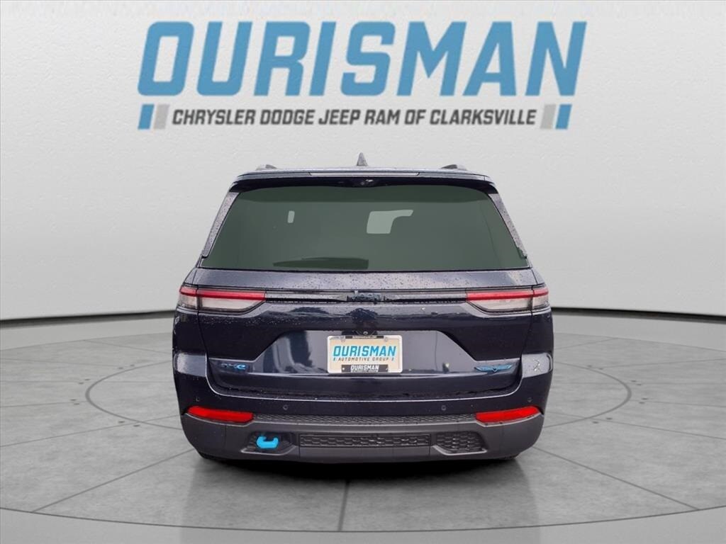 2024 Jeep Cherokee 4xe Trailhawk photo 4