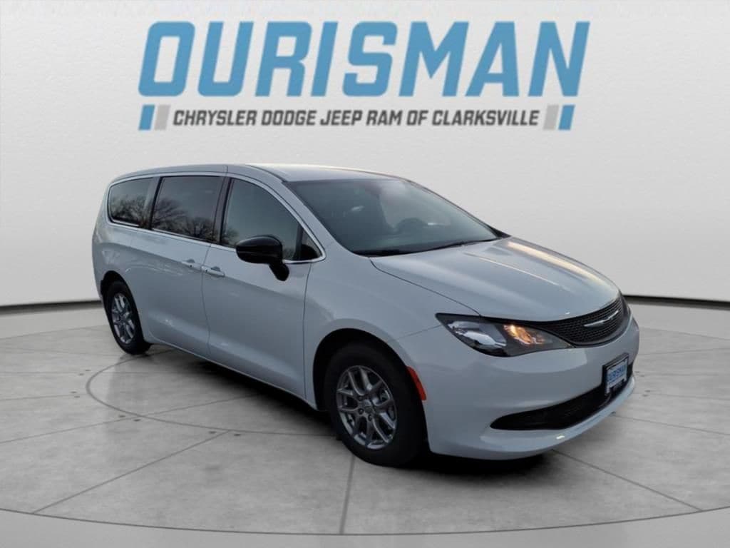 2026 Chrysler Voyager LX's photo