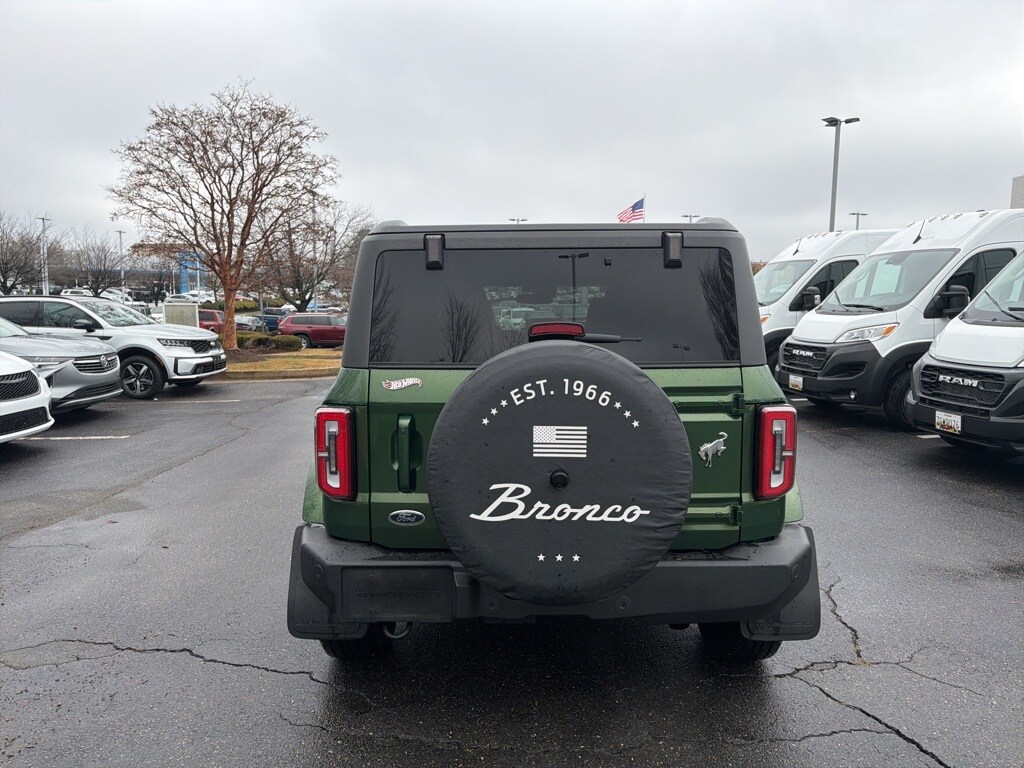 2024 Ford Bronco Outer Banks photo 4