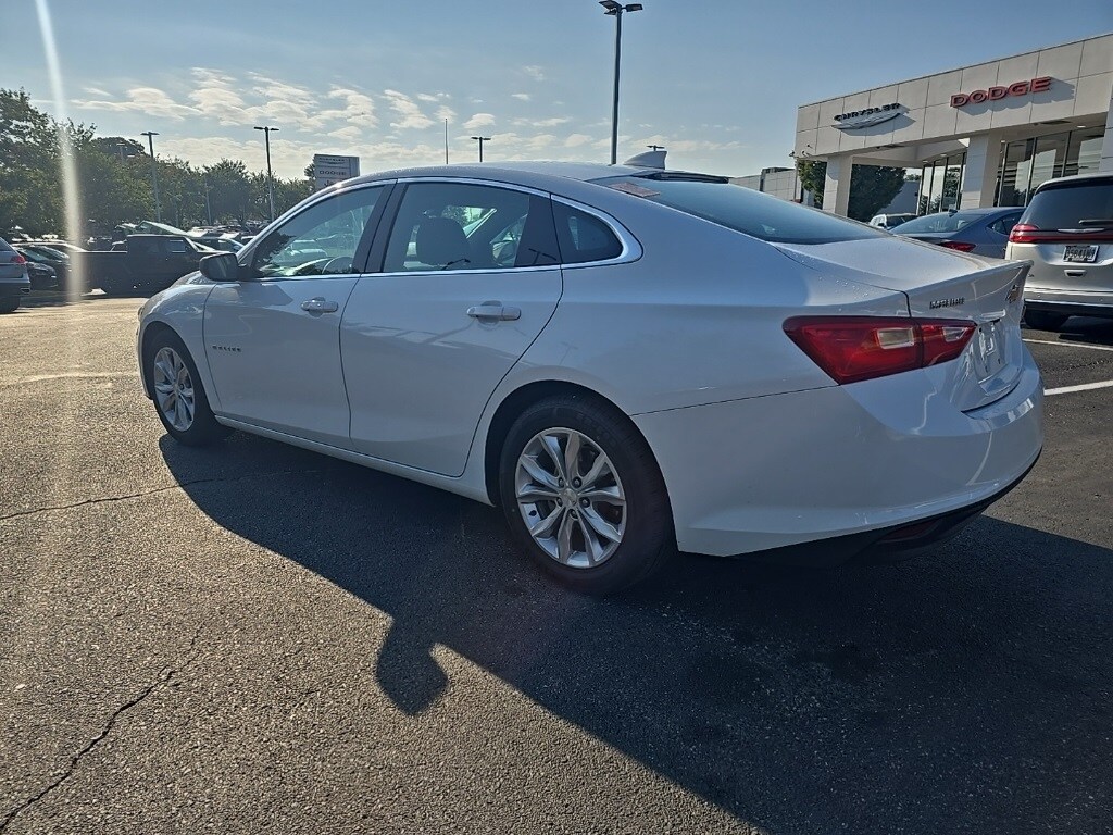 2023 Chevrolet Malibu 1LT photo 3