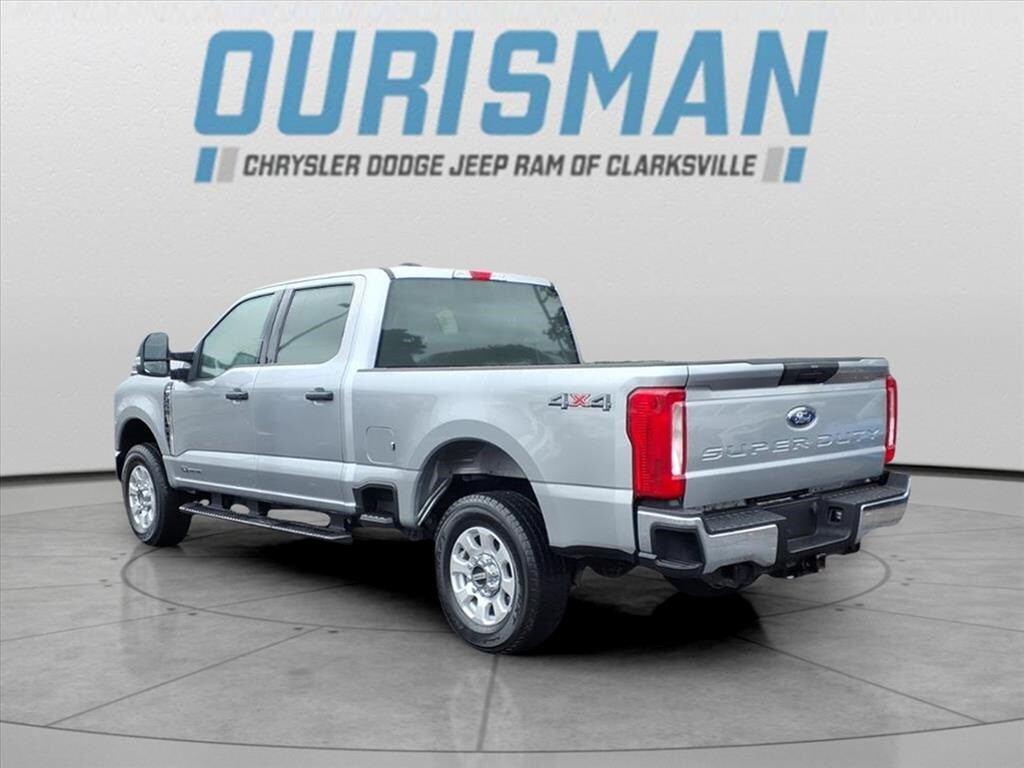 2024 Ford F-250 XLT photo 4