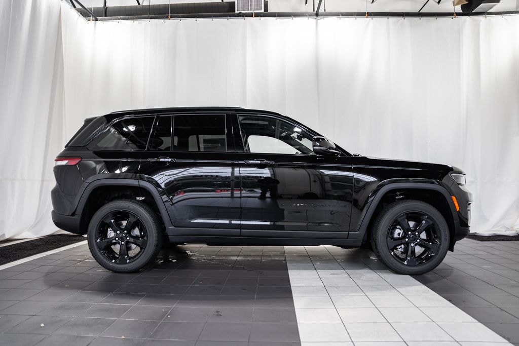 New 2025 Jeep Grand Cherokee Altitude X Sport Utility