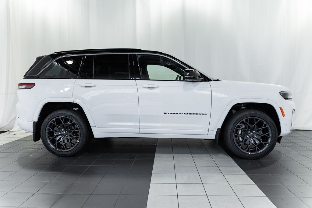 New 2026 Jeep Grand Cherokee Summit Sport Utility