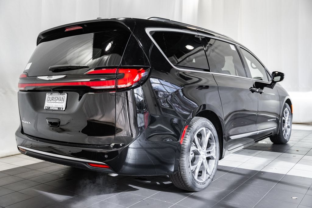 New 2026 Chrysler Pacifica Pinnacle Passenger Van