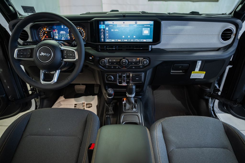 2026 Jeep Wrangler 4-Door Sahara - Photo 19