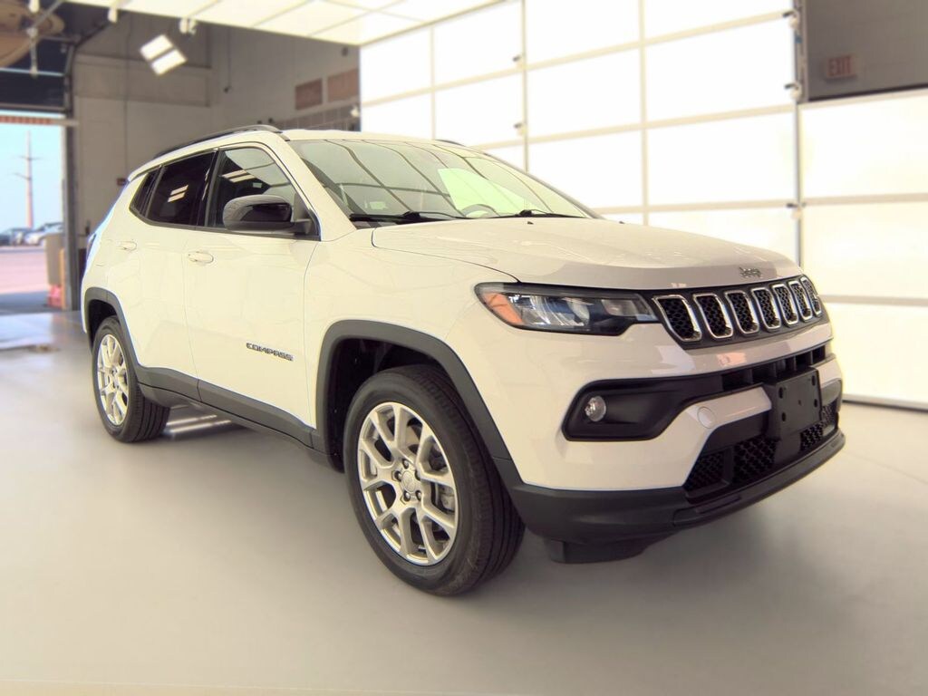 Used 2023 Jeep Compass Latitude Lux SUV