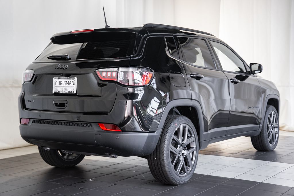 2025 Jeep Compass Limited photo 3