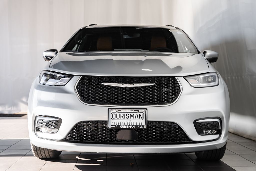 New 2026 Chrysler Pacifica Pinnacle Passenger Van