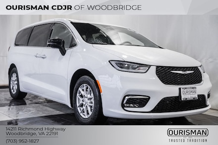 2026 Chrysler Pacifica Select Passenger Van