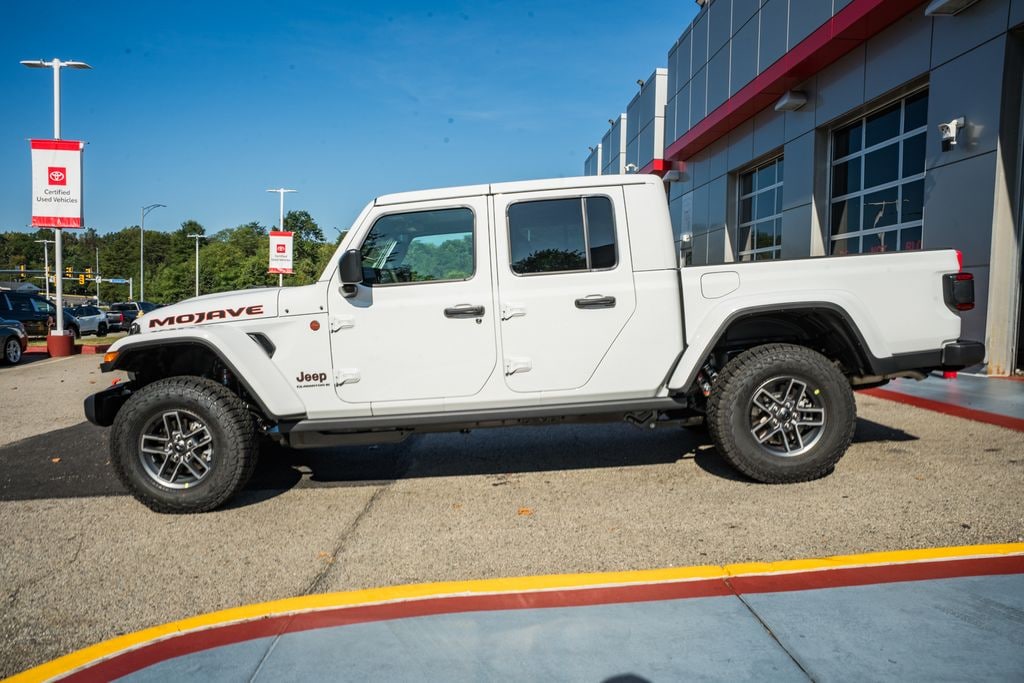 New 2027 Jeep Gladiator Mojave Pickup