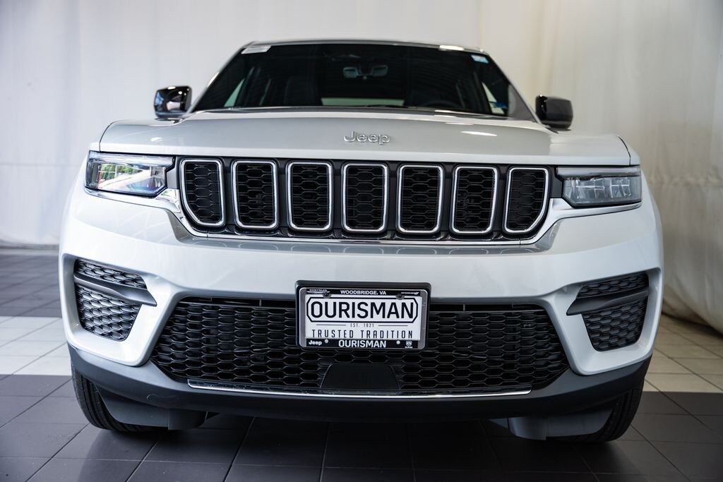 New 2026 Jeep Grand Cherokee Laredo X Sport Utility