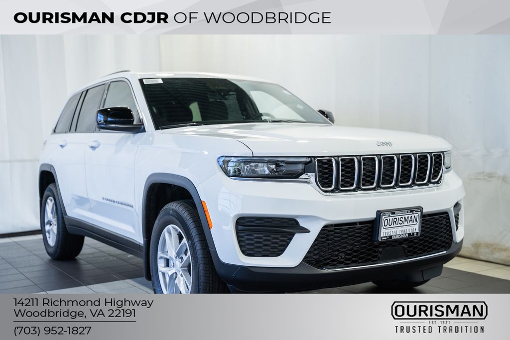2026 Jeep Grand Cherokee Laredo X 4x4's photo