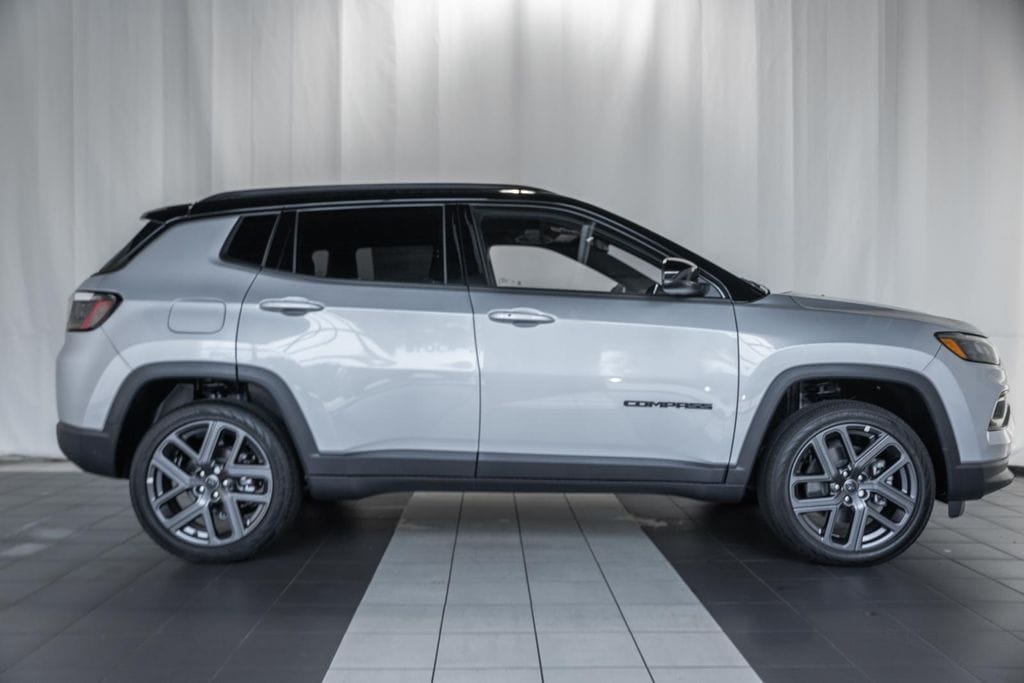 New 2025 Jeep Compass Limited Sport Utility