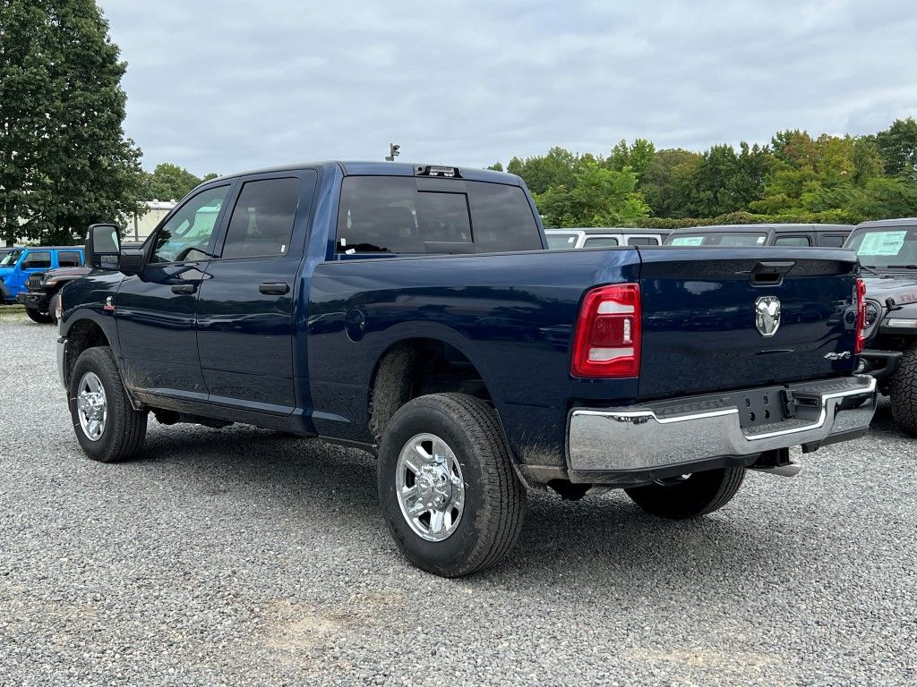 2024 Ram 2500 Tradesman photo 3