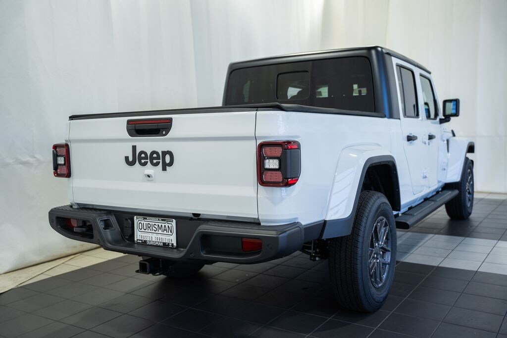 New 2026 Jeep Gladiator Sport S Pickup