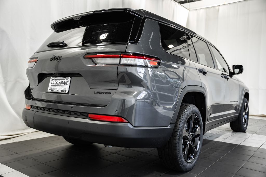 2025 Jeep Grand Cherokee Limited photo 4
