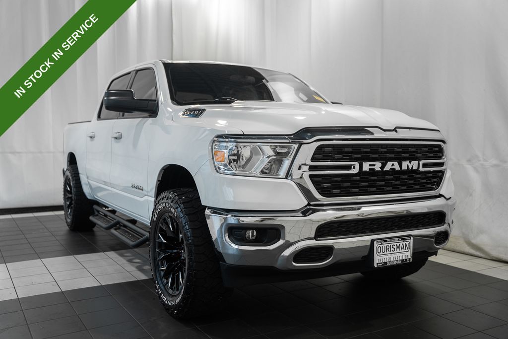 2022 RAM 1500 Big Horn/Lone Star 4x4 Crew Cab 5'7's photo