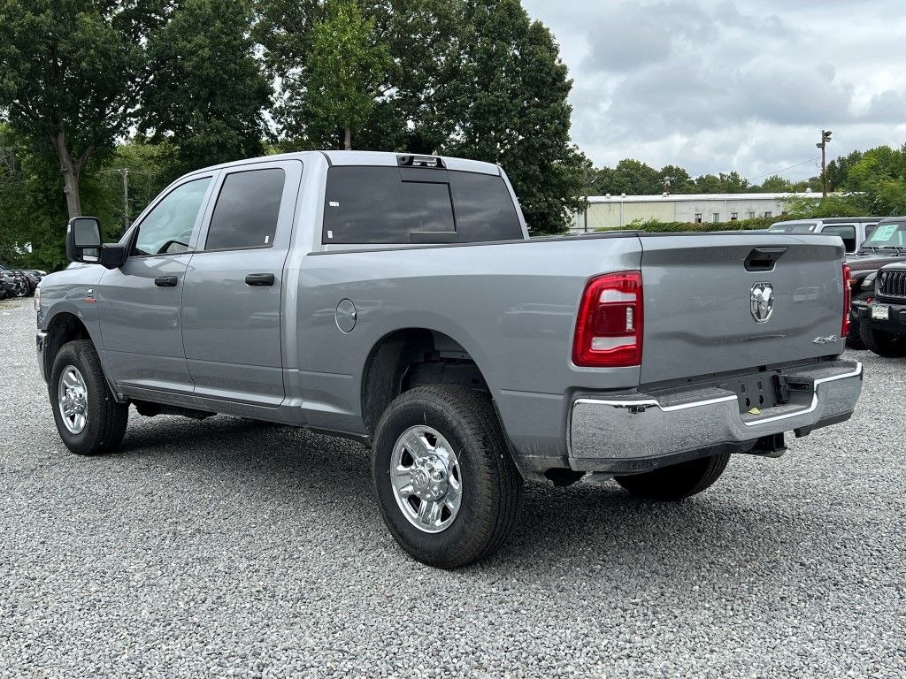 2024 Ram 2500 Tradesman photo 3