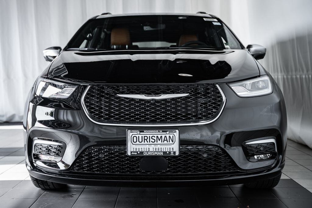 New 2026 Chrysler Pacifica Pinnacle Passenger Van