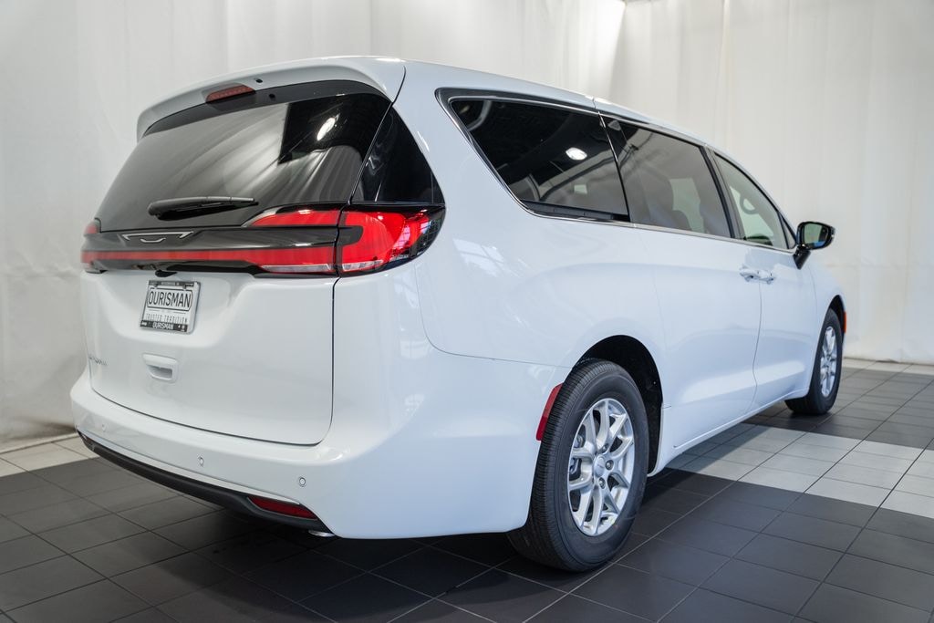 New 2027 Chrysler Pacifica Select Passenger Van