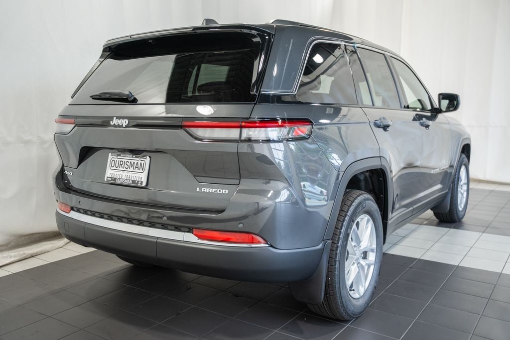 New 2026 Jeep Grand Cherokee Laredo Sport Utility