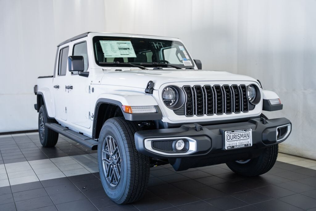 New 2026 Jeep Gladiator Sport S Pickup