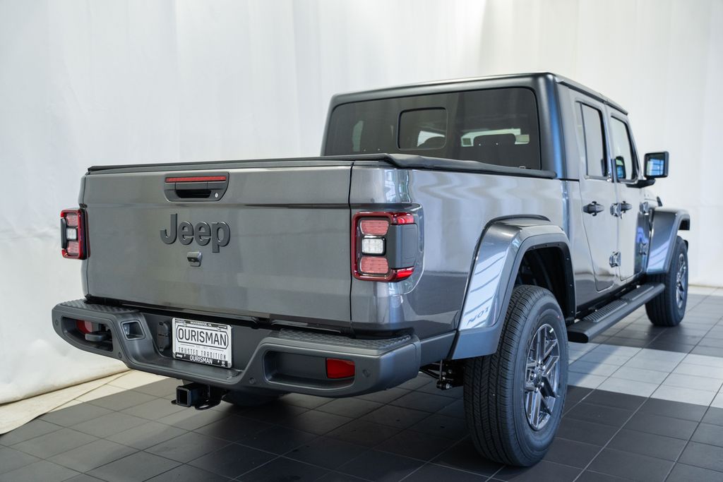 New 2026 Jeep Gladiator Sport S Pickup