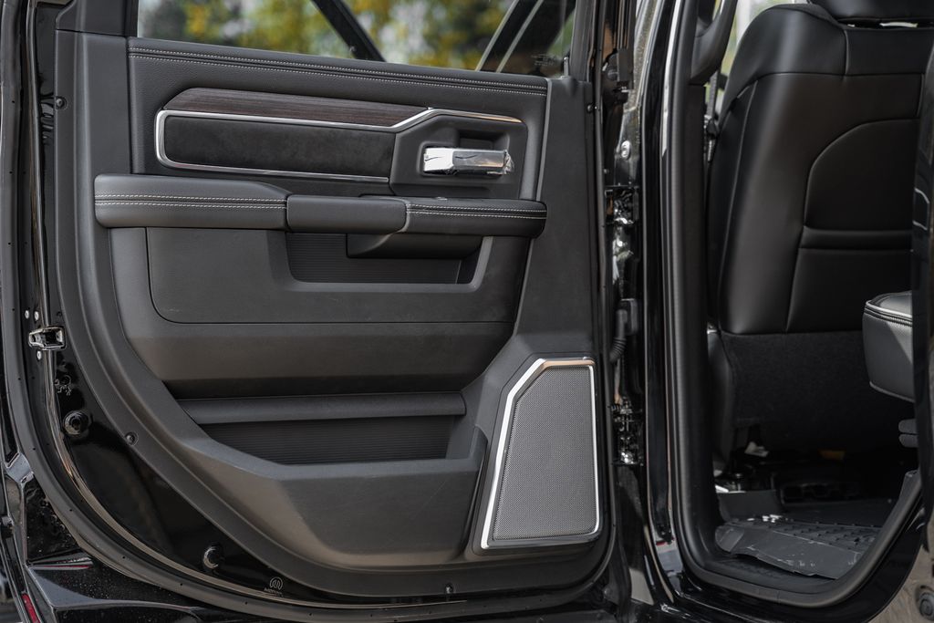2026 RAM 2500 Laramie - Photo 40