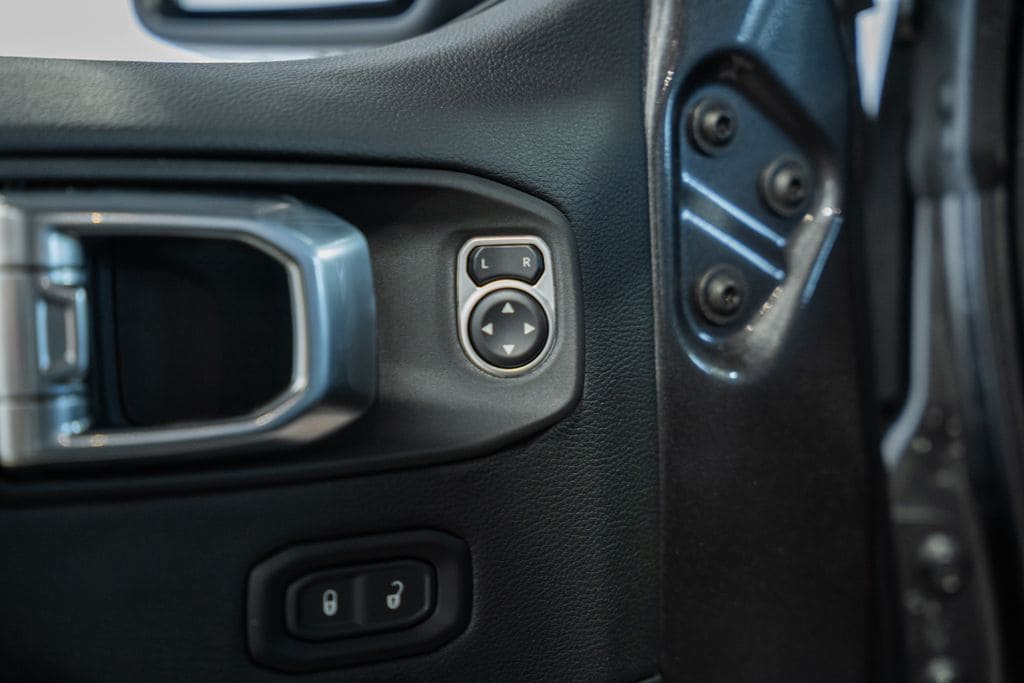 2026 Jeep Wrangler 4-Door Sahara - Photo 38