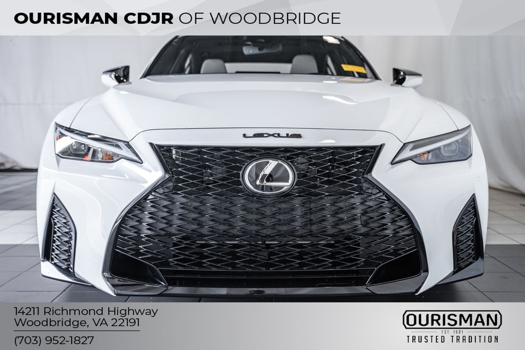 2022 Lexus IS 350 F SPORT photo 2