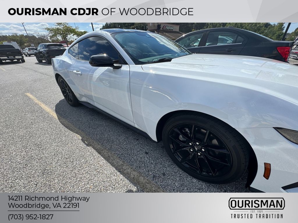 2024 Ford Mustang EcoBoost photo 2