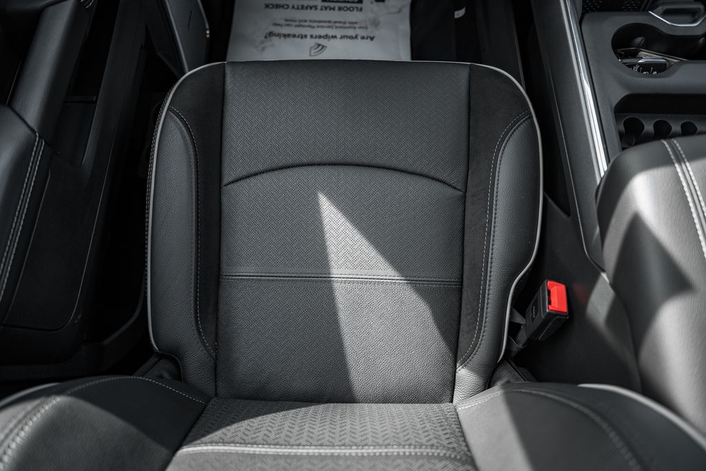 2026 RAM 2500 Laramie - Photo 35