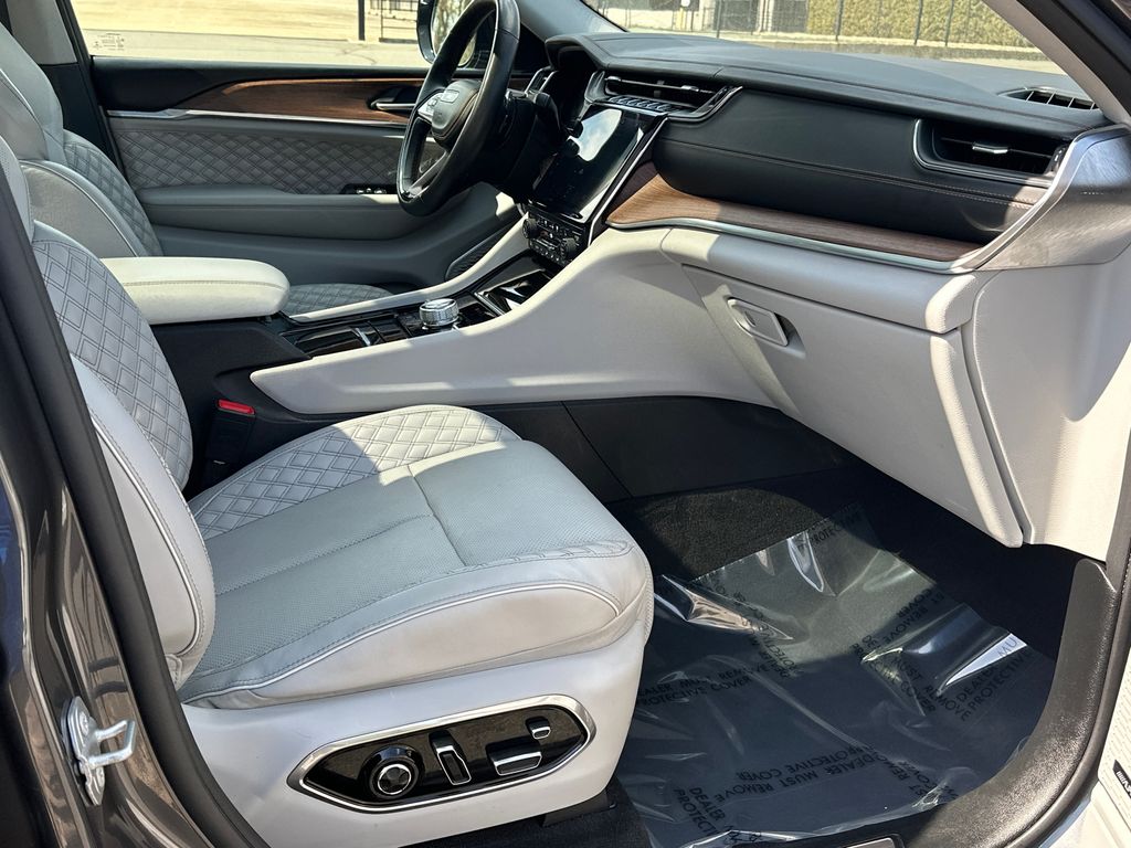 2021 Jeep Grand Cherokee L Summit - Photo 11
