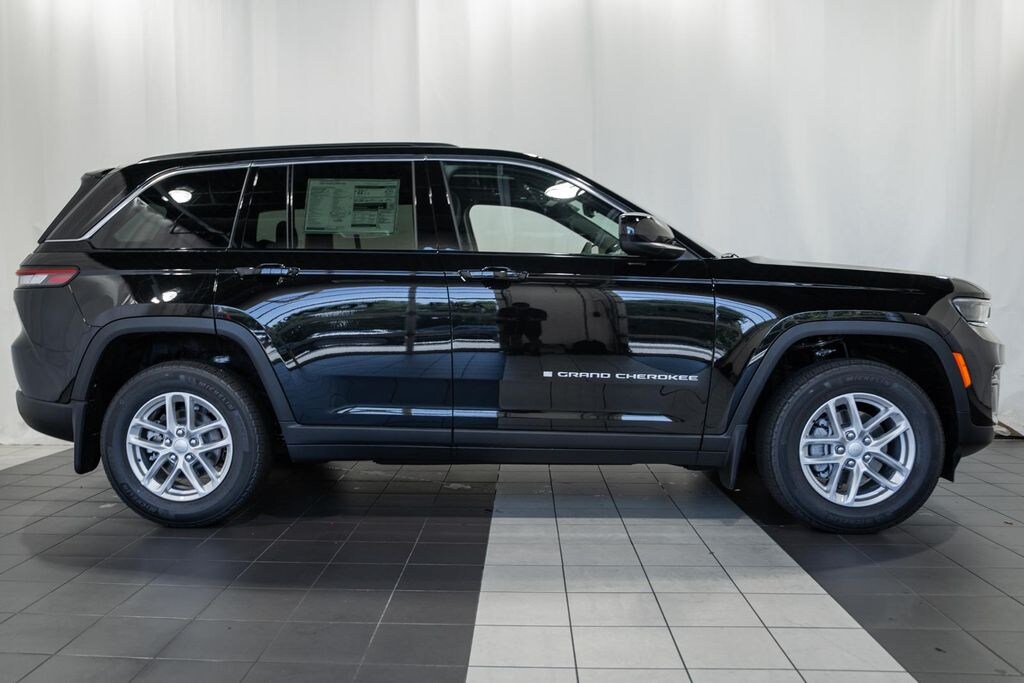 New 2026 Jeep Grand Cherokee Laredo X Sport Utility