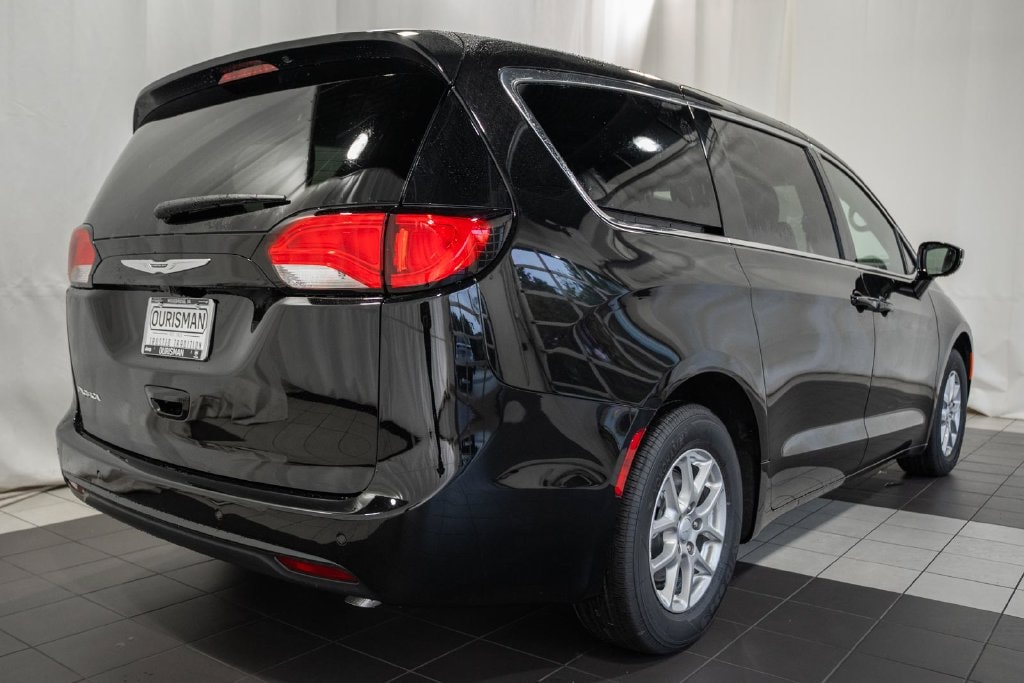 New 2027 Chrysler Pacifica LX Passenger Van