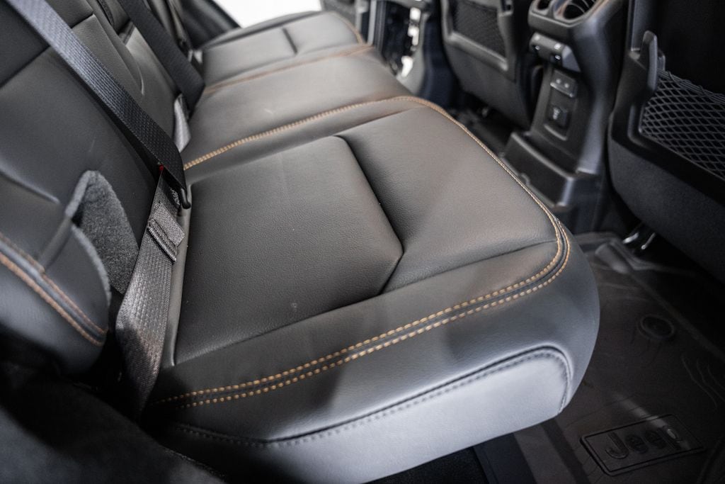 2026 Jeep Wrangler 4-Door Sahara - Photo 33