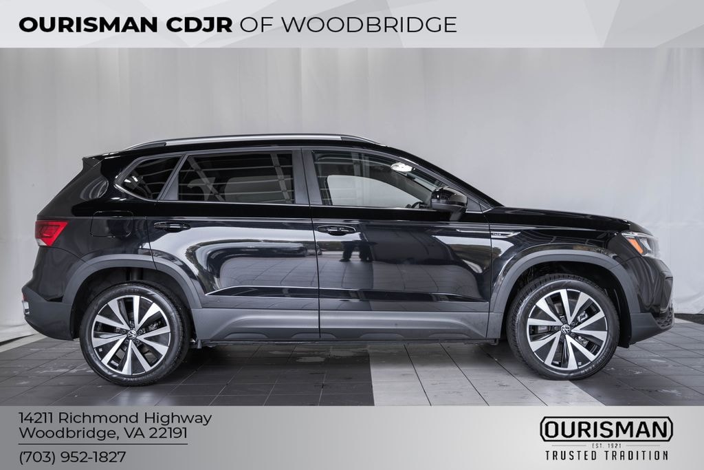 Used 2023 Volkswagen Taos 1.5T SE SUV