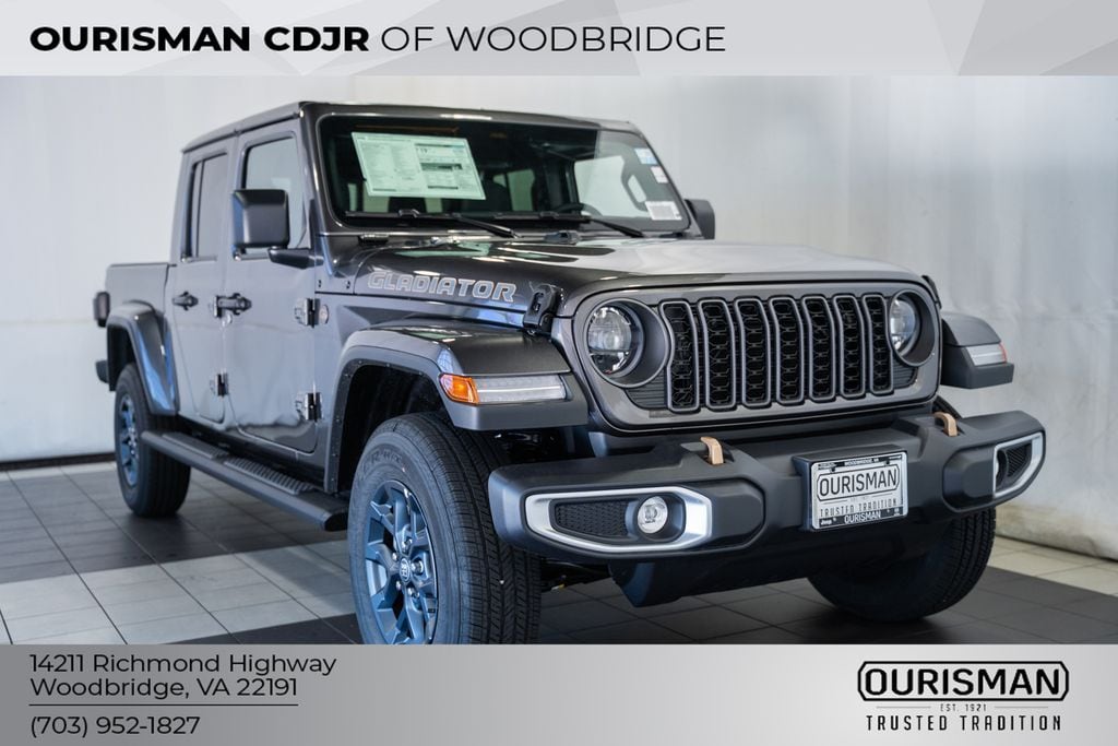 2026 Jeep Gladiator 85th Anniversary Edition Auto's photo