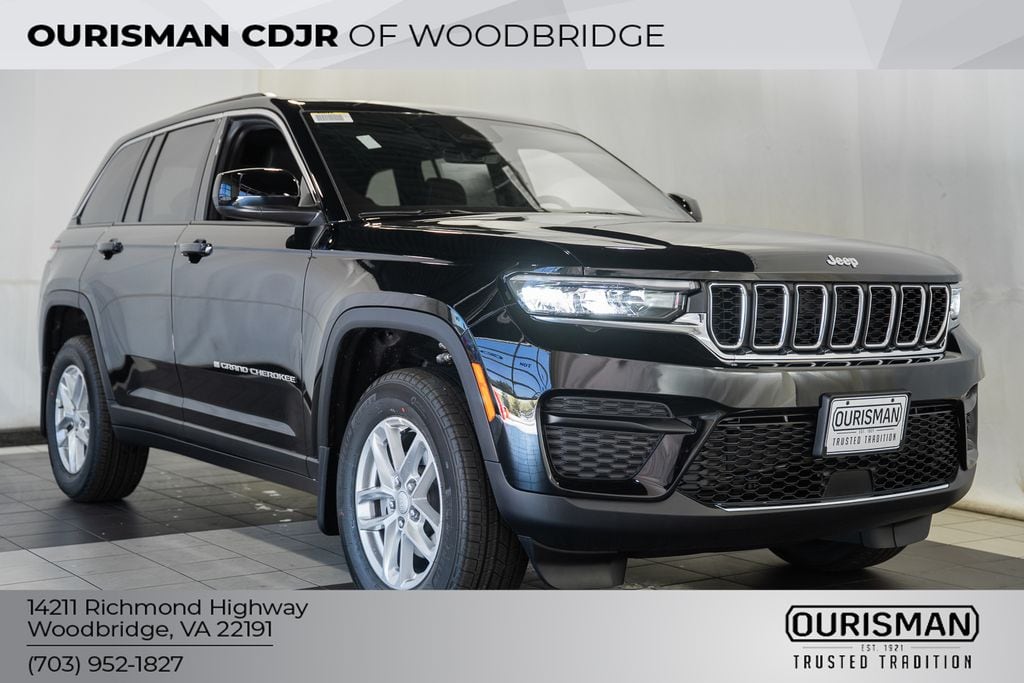 New 2026 Jeep Grand Cherokee Laredo Sport Utility