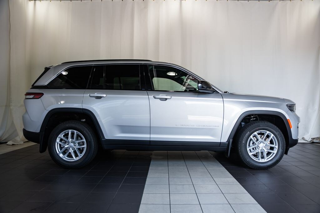 New 2026 Jeep Grand Cherokee Laredo X Sport Utility