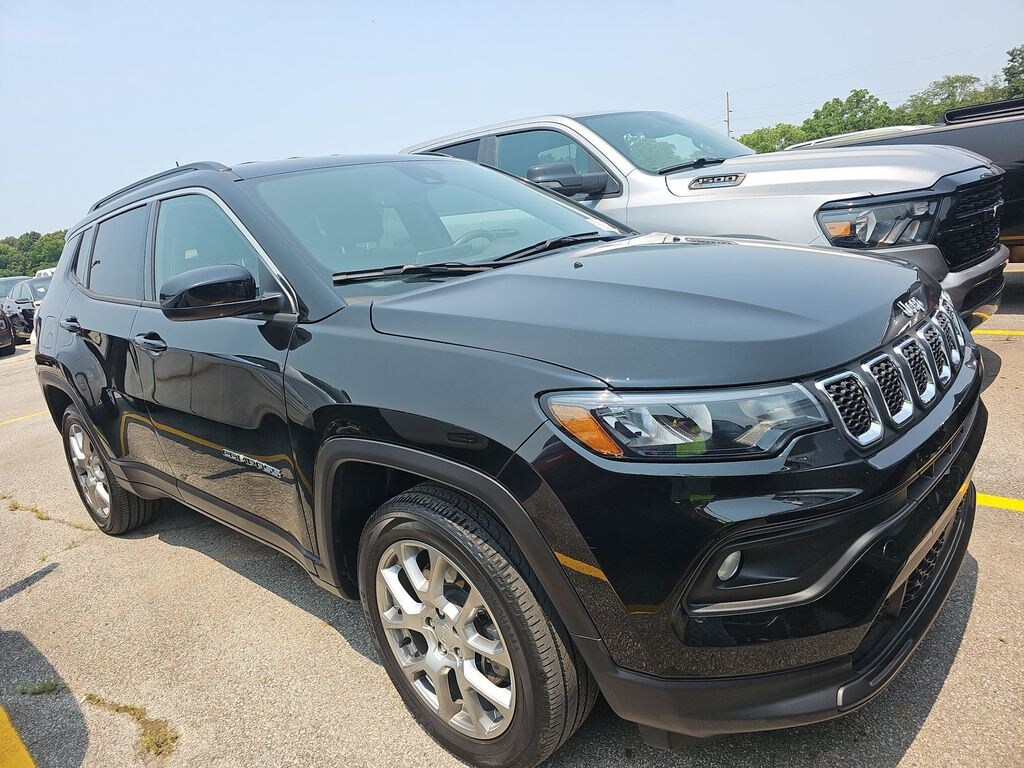 Used 2023 Jeep Compass Latitude Lux SUV