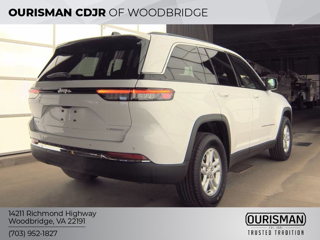 Used 2024 Jeep Grand Cherokee Laredo SUV
