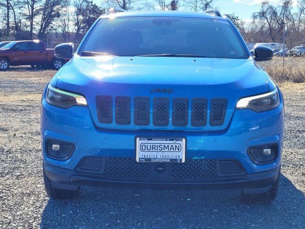 Used 2023 Jeep Cherokee Altitude SUV
