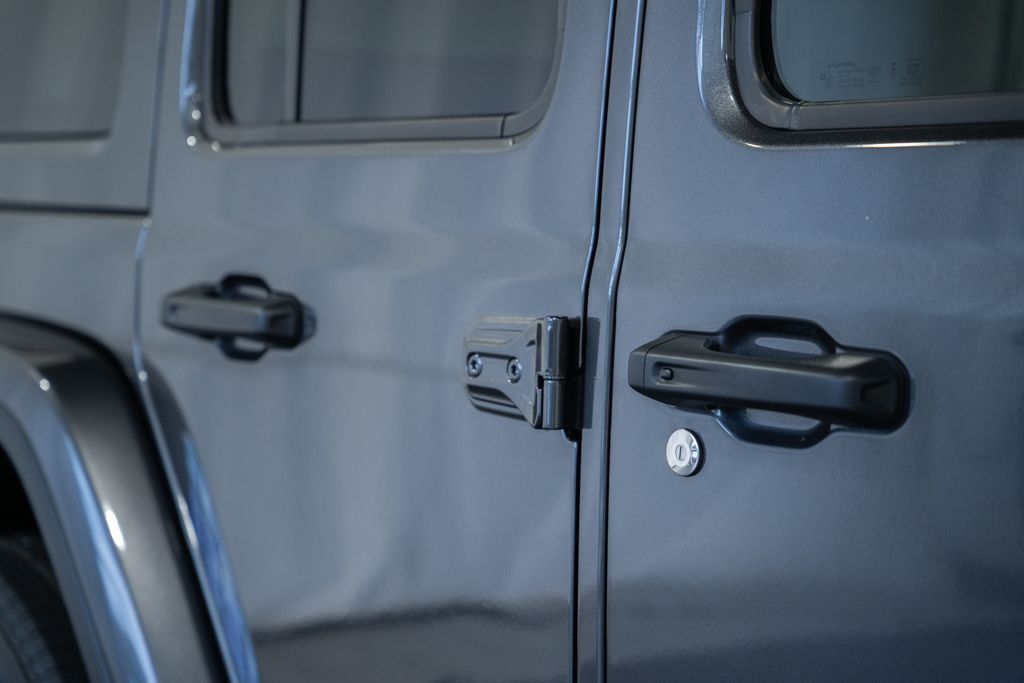 2026 Jeep Wrangler 4-Door Sahara - Photo 15