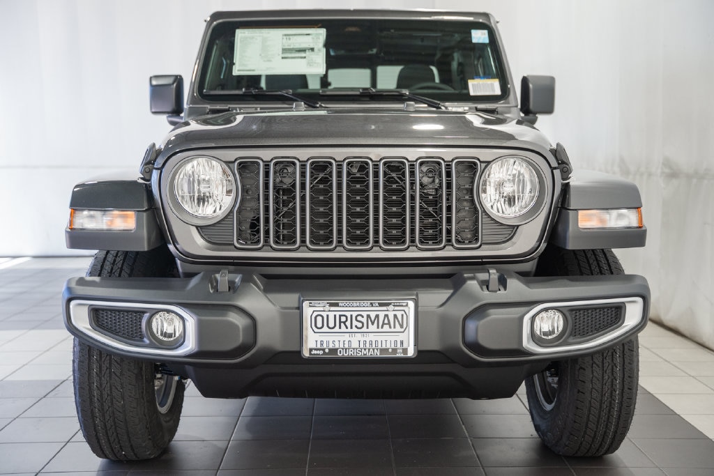 New 2027 Jeep Gladiator Sport S Pickup