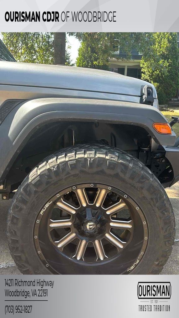 2020 Jeep Wrangler Unlimited Rubicon High Tide photo 2