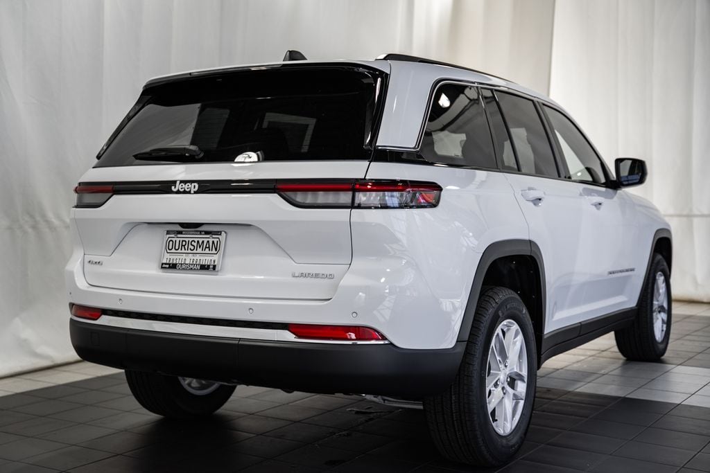 New 2025 Jeep Grand Cherokee LAREDO X 4X4 Sport Utility