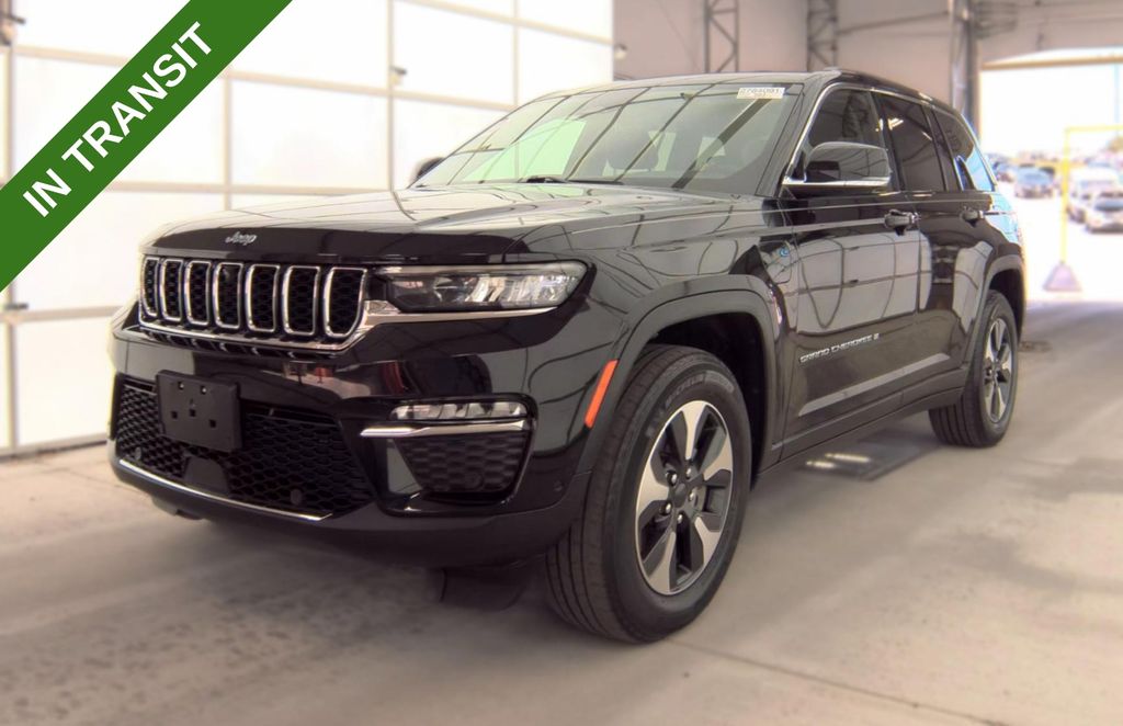 2022 Jeep Grand Cherokee 4xe 4x4's photo