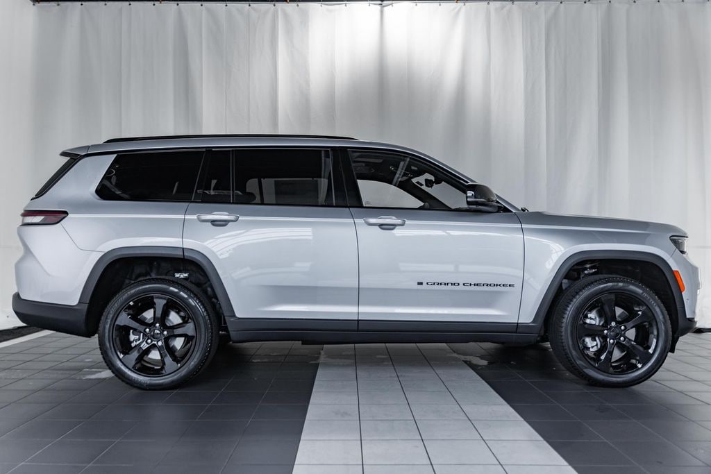 New 2025 Jeep Grand Cherokee L Limited Sport Utility