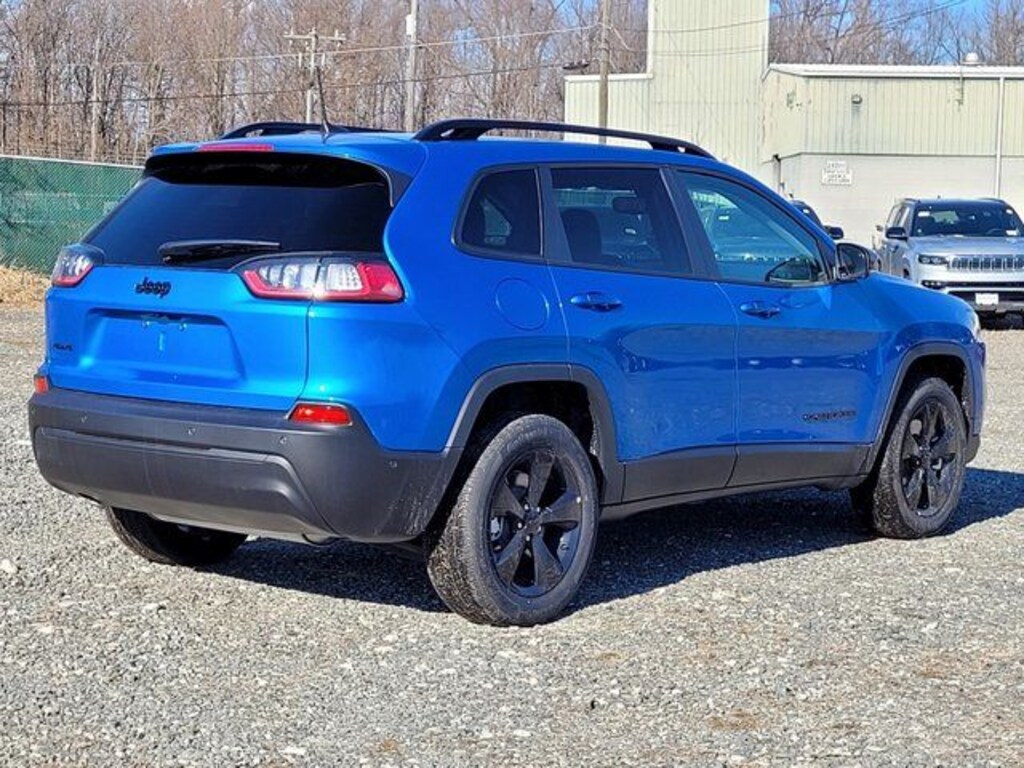 Used 2023 Jeep Cherokee Altitude SUV